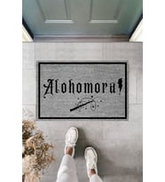 Dormot Modern Dijital Gri Baskı Harry Potter Alohomora 70x45cm Dekoratif Kapı Önü Paspası (Bej)