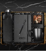 Özel Kapaklı Cam Şişe Matara & Kişiye Özel Defter & Kişiye Özel Kalem & Siyah Kupa & Fotoğraf Çerçevesi Hediye Seti