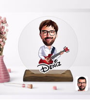 BK Gift Kişiye Özel Erkek Gitarist Karikatürlü Yuvarlak Ahşap Standlı Biblo-2