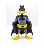 Duffy Duck Batman Kostümlü Figür – Dekoratif & Koleksiyonluk