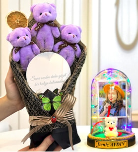 Kişiye Özel Renkli Led Işıklı Biblolu Fanus ve Aynalı Mor Peluş Ayıcık Buketi (Model 1)