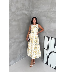 Neşeli butik kadın beyaz çiçek desenli kolsuz midi boy kloş kemerli elbise NBK4645