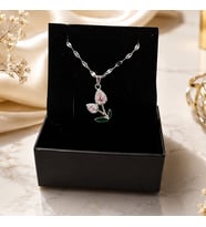 BK Gift Taşlı Lale Çiçeği Figürlü Zarif Kadın Çelik Kolye - Kararma Yapmayan Zarif Çelik Kolye