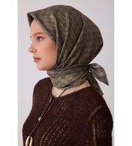 Belli Geometrik Desenli %100 Twill İpek Eşarp 4425D
