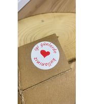 İyi Günlerde Kullanınız Kalpli Kırmızı Yazılı Yuvarlak Yapışkanlı Etiket 5x5 cm 100 Adet