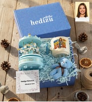 Kişiye Özel Karikatürlü Kadın Doktor Hediye Kutusu - Kişiye Özel T Kupa, Atlı Karınca Müzik Kutusu, Peluş Anahtarlık Tıp Bayramı Hediyesi
