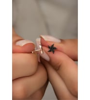 925 Ayar Gümüş Minik Siyah Taşlı Deniz Yıldızı Küpe