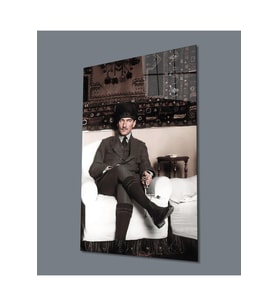 Atatürk Üniformalı Dikey Cam Tablo Hediyelik Büyük Tablo Ev Ofis Dekoru (Çok Renkli)