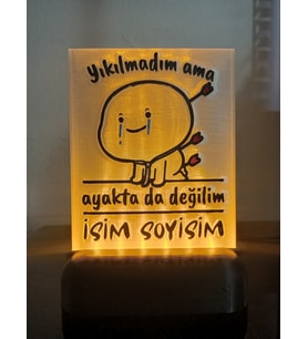 Kişiye Özel İsimli Hediyelik Kablolu Led Lamba - M8 - Yıkılmadım ama ayakta da değilim (Amber)