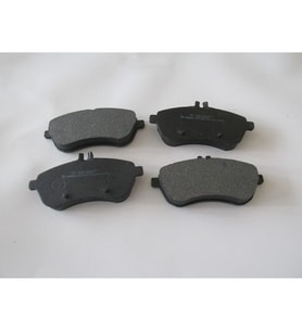 MERCEDES E CLASS- W212- 10/12; ÖN FREN BALATASI (KABLOSUZ)(DİSK) (146.2X71.5X19.5)(BRAMAX) A00542012