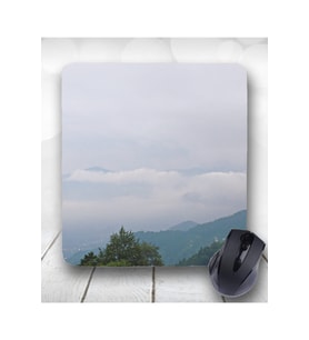 Bulutlu Manzara Tasarımlı Kare Mouse Pad