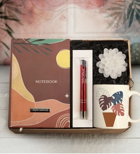 Kişiye Özel Desenli Defter & Kişiye Özel Kalem & Yaprak Baskılı Kupa & Dekoratif Mum Hediye Seti
