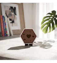 Kalp Çemberi Desenli Dekoratif Masaüstü Süsü Ev ve Ofis Masalarınız İçin Modern ve Şık Bir Aksesuar 10x10 cm, Açık Kahve