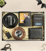 Premium Kahve Fincanı,Cüzdan,Doğal Ahşap Küllük,Ejderha Çakmak,Fotoğraflı Çerçeve Ve Selamlıque Kahve Hediye Seti