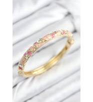 Mineli Pirinç Zirkon Taşlı Pembe Çiçek Motifli Gold Kadın Kelepçe - Tj-Bb7817