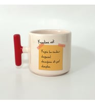 Kişiye Özel Kendime Not: Keşke Bu Kadar Duygusal Olucağıma Eti Puf Olsaydım Baskılı Kırmızı Kulplu T Kupa (Beyaz)