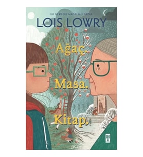 Ağaç. Masa. Kitap.
