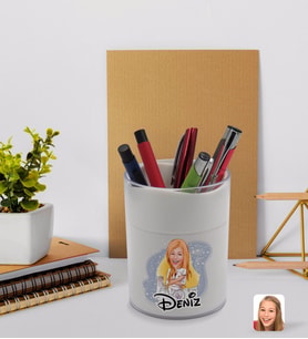 BK Gift Kişiye Özel Kadın Mimar Karikatürlü Beyaz Akrilik Kalemlik - Model 1
