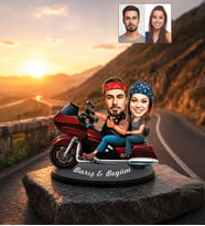 Kişiye Özel Motorcu Sevgili Karikatürlü Ahşap Biblo