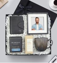 Hakiki Deri Siyah Kartlık  & Atelier Rebul Kolonya & Selamlıque Türk Kahvesi & Çerçeve & Kupa Premium Hediye Seti
