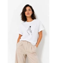 Kore Parmak Kalp Aşk Temalı Minimal Baskılı Tişört Yazlık Kısa Kol T-Shirt - Beyaz