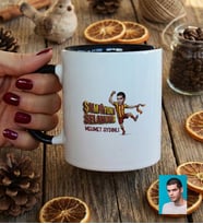 Kişiye Özel Karikatürlü Sarı Kırmızı Taraftar Kupa Bardak Doğum Günü Hediyesi