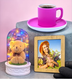 Kişiye Özel Hediye Seti Kahve Fincanı, Fotoğraf ve Renkli Led Işıklı Ayıcıklı Fanus