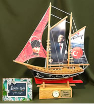 Size Özel Tasarım Saatli Büyük Boy Ahşap Gemi Hediyesi Doğal El Yapımı (Model 2)