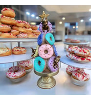 Renkli Donut Kulesi