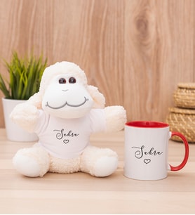 Kişiye Özel El Yazısı Tasarımlı İsimli Peluş Koyun ve Kırmızı Kupa