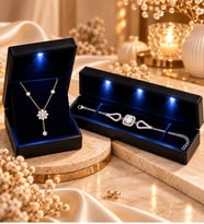 925 Ayar Gümüş Takı Seti Gold Sallantılı Kolye ve Baget Bileklik Işıklı Kutulu