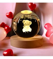 Dekoratif Işıklı Ahşap Stand'lı Tasarımlı 3D  Sevimli  Ayıcıklı Cam Küre 