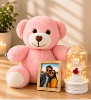 Kişiye Özel Fotoğraflı LED Işıklı Beyaz Masum Melekli Fanus ve Pembe Peluş Ayıcık Kadına Sevgiliye Hediye