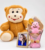 Kişiye Özel Fotoğraflı Pembe Peluş Ayıcık Buketi ve Sevimli Peluş Maymun Hediye Seti
