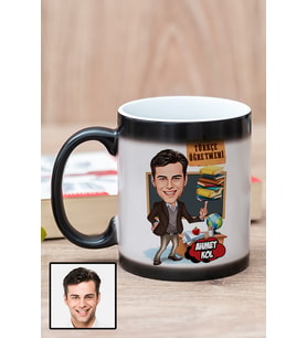 Erkek Türkçe Öğretmenine Hediye Karikatürlü Sihirli Kupa Bardak