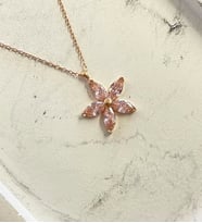 Çiçek Lotus Kolye
