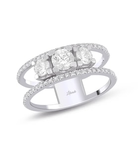 1.05 Ct Alyanslı Su Yolu Üçtaş Pırlanta Yüzük (Beyaz)