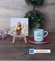 En İyi Öğretmen Fotoğraflı Dekoratif Taş, Ahşap Altlıklı Türk Kahvesi Fincanı Hediye (Model 3)
