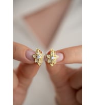 925 Ayar Gümüş Gold Kaplama Zirkon Taşlı Zambak Çiçeği Model Küpe