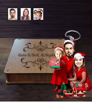 Kişiye Özel Yılbaşı Aile Karikatürlü Ahşap Anahtarlık Kutulu Model-2