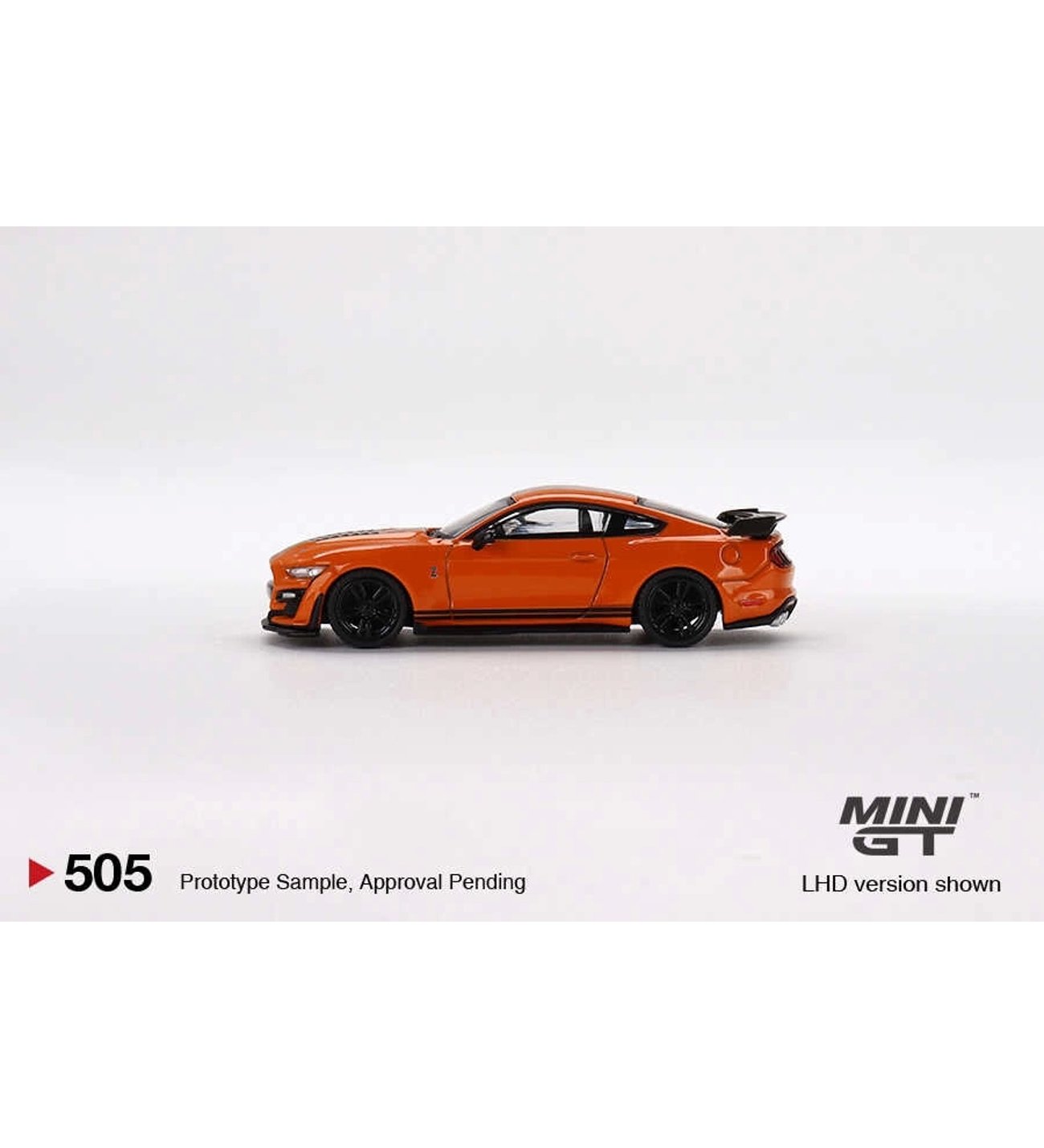 mini-gt-164-ford-mustang-