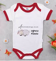 BK Kids Anneannesi'nin Uykucu Kuzusu Tasarımlı Kırmızı Bebek Body Zıbın-1