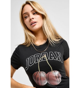 Nike Jordan Brooklyn'Cherry' Tight Fit Womens SS Crew Grafik Baskılı Kadın Günlük Tişört Siyah