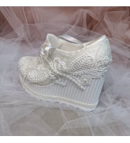 Berush Bride 528 Serisi  Dolgu Topuk Çiçek Güpürlü Gelinlik Ayakkabısı (Sedef)