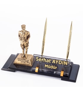 Atatürk Heykeli Biblolu Elit Kristal İsimlik Masa İsimliği Çift Kalemli İsimlik Lüks Ofis Hediye