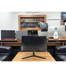 Samsung CRG5 LC24RG50FZRXUF 24" 4ms Full HD Curved 144 Hz Oyuncu Monitörü (İKİNCİ EL)