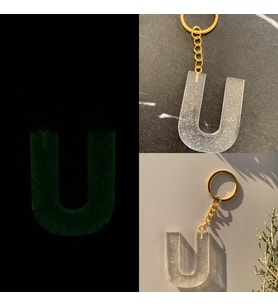 U Harfi Fosforlu Neon Yeşil Renk Parlak Simli Gold Aksesuarlı Anahtarlık El Yapımı Epoksi Hediyelik