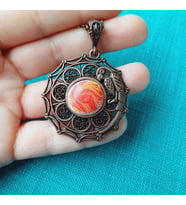 Ebru desenli, Kuşlu bakır kolye, el yapımıdır.