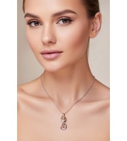 Infinity Embrace – Sonsuz Aşk Figürlü Kolye