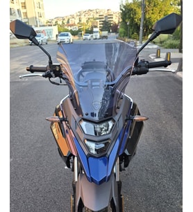MOTOCAM SYM NHT 200 Ön Cam 2023-2026 Model 30cm Füme Renkli 4mm SPORTİF